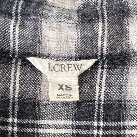3/$20🌻J Crew 100% Cotton Gray Plaid Flannel Tunic Top - Picture 16 of 16